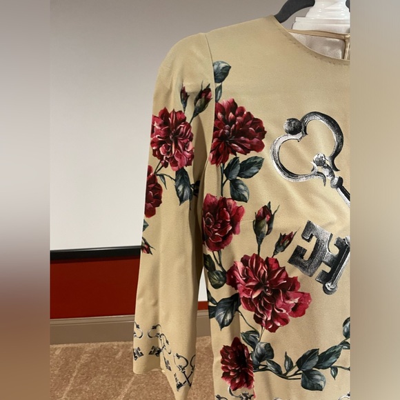 Dolce Gabbana skeleton key roses top. 44. New never worn. - Picture 3 of 6